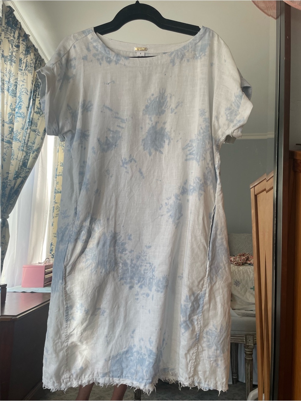 Magaschoni Light Blue and White Tie-Dye Linen Shift Dress